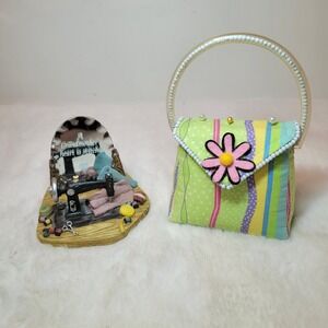 CMP‎ Resin Sewing Grandma Heart Stitched in Love Figurine Mini Purse Pin Cushion